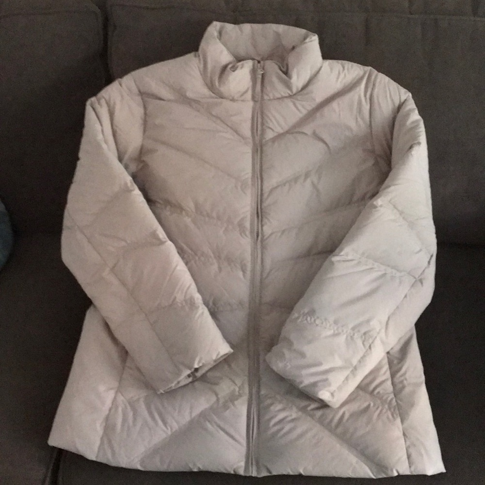 Taupe puffer coat.